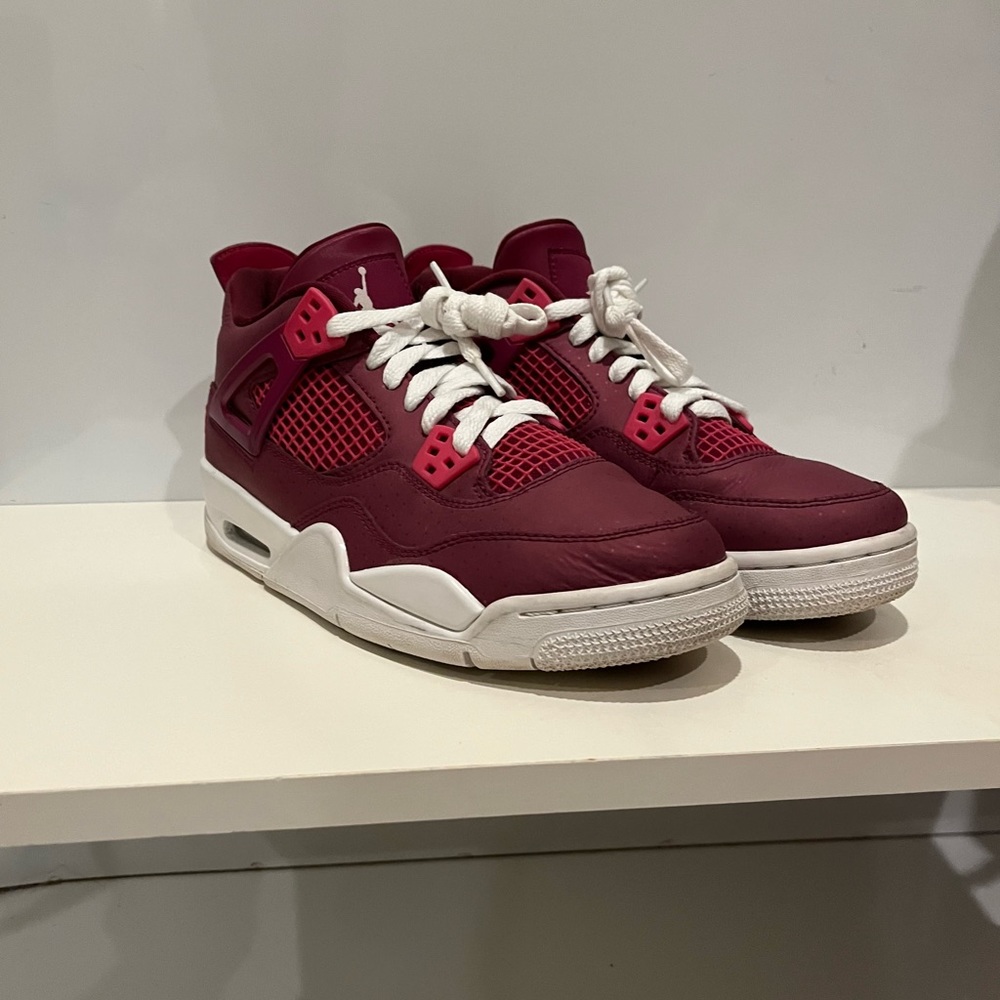 Jordan 4 Retro
Valentine's Day (2019)